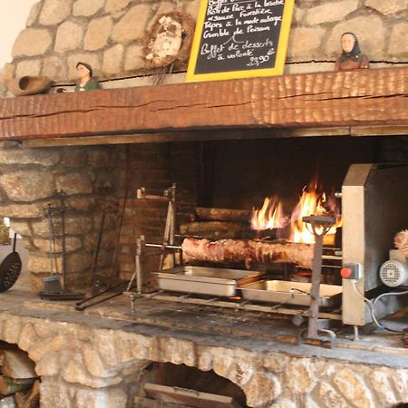 Logis Hotel Auberge De L'Espinouse Fraisse-sur-Agout Eksteriør billede